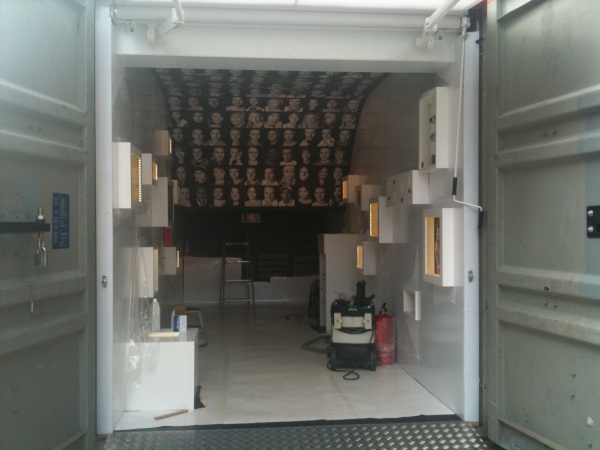 En inredd specialcontainer från Caru, perfekt vid mässor.
