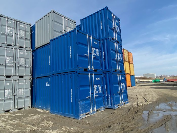container 8 fot, en liten container för till exempel verktygsförvaring som du hittar hos Containerhandel CARU.
